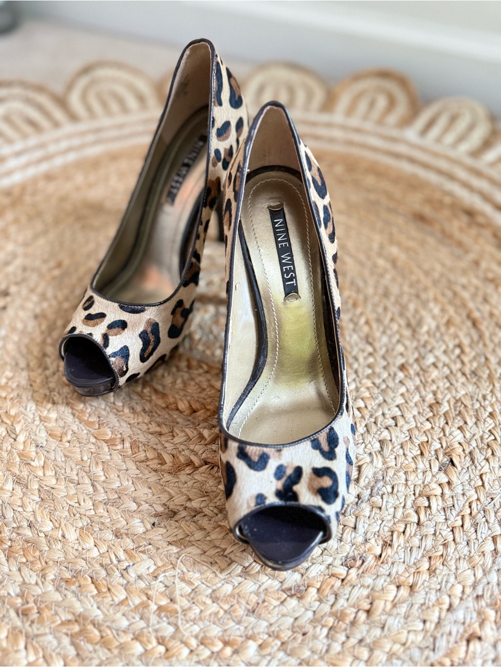 🌾 Nine West Leopard Print Peep-Toe Heels in Tan and‎ Black
